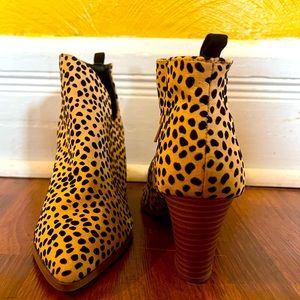 Qupid size US8 womens spotted heals